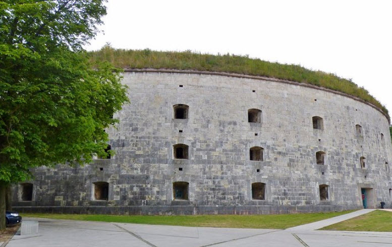 Fort Monostor, Hungary